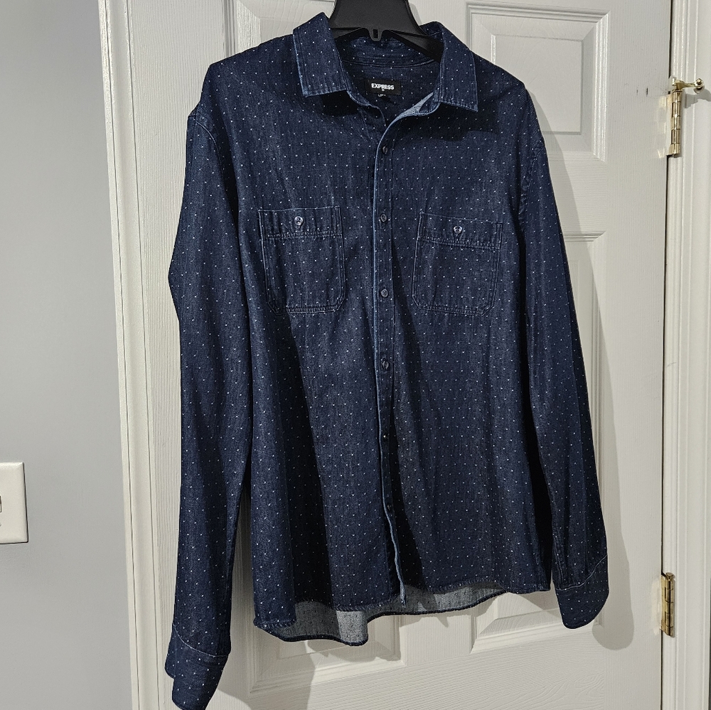 NWOT: Men’s Express Button Up Shirt - X-Large